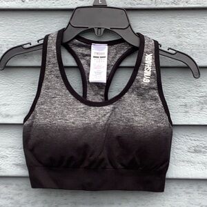 Gymshark Ombré Black and Gray Sports Bra Small
